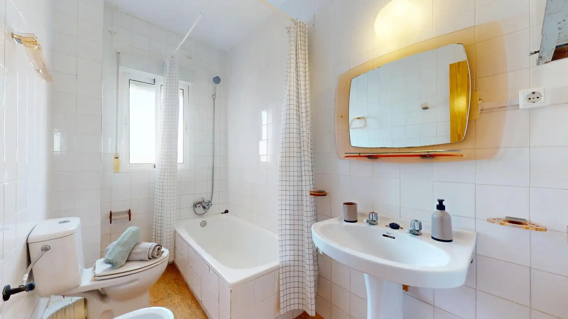 Baño de Apartamento en venta en San Pedro del Pinatar con Amueblado y Balcón