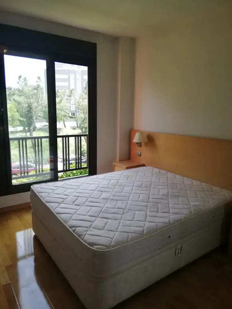 Schlafzimmer von Wohnungen zur Miete in Madrid mit Möbliert