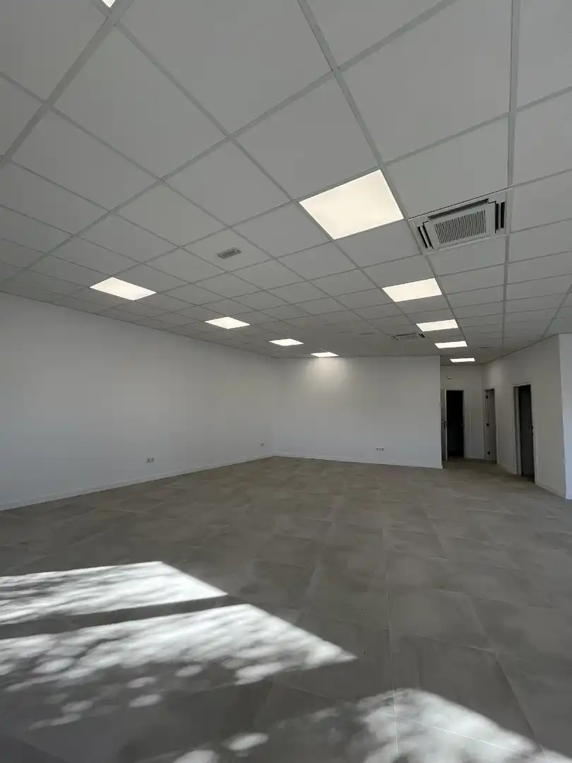 Local comercial en alquiler en Cassà de la Selva, imagen 3