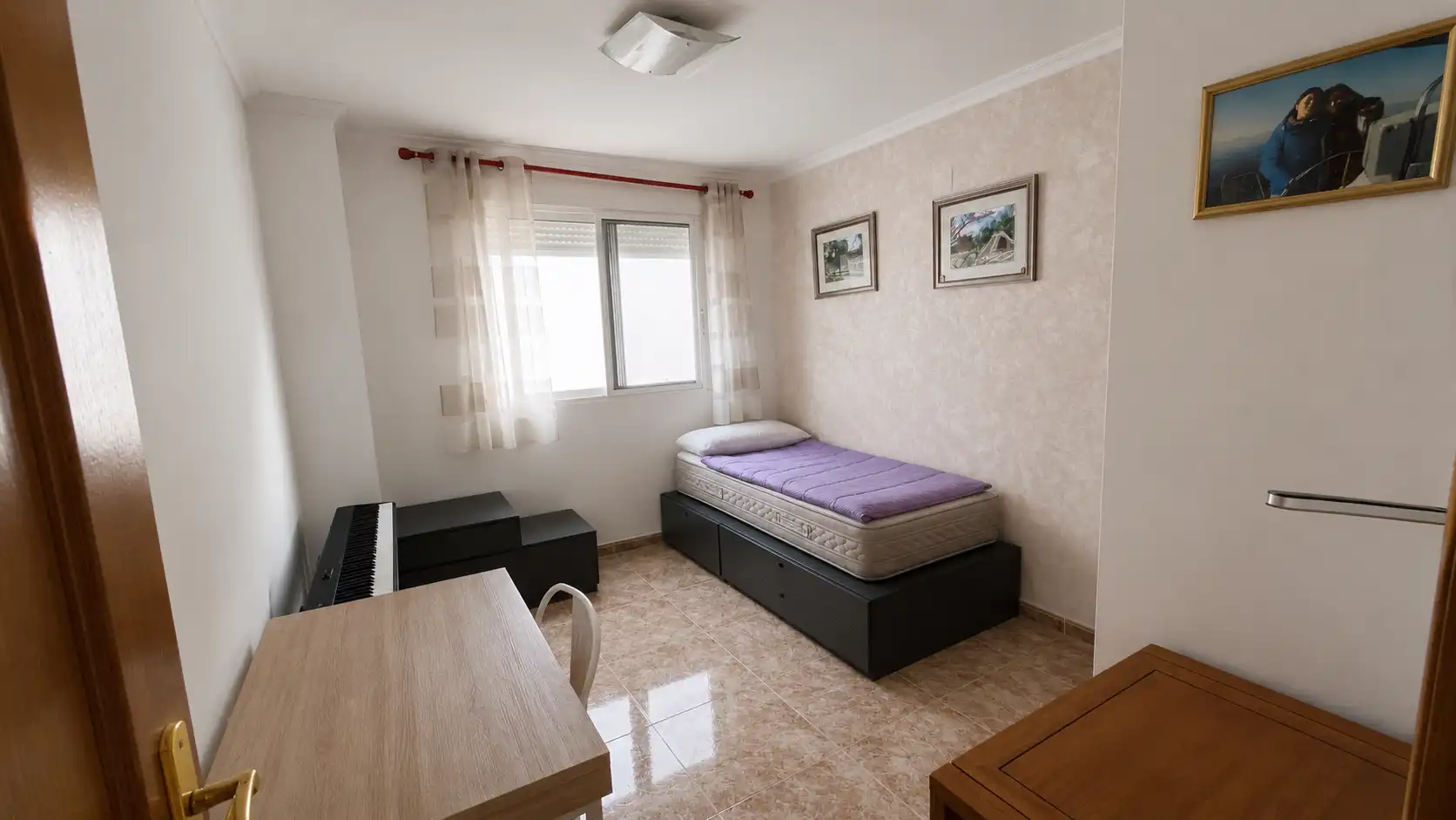 Habitación de Piso en venta en Valencia con Trastero, Horno y Balcón