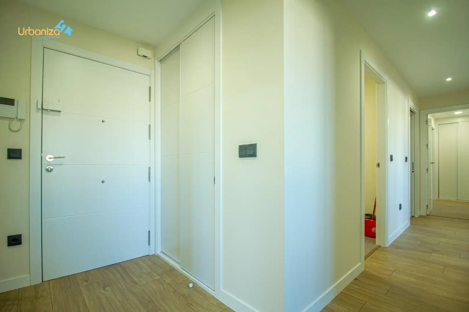 Wohnung zum Verkauf in Badajoz mit Klimaanlage, Heizung und Privatgarten