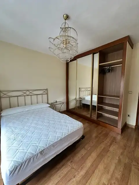 Habitación de Piso de alquiler en Avilés con Amueblado