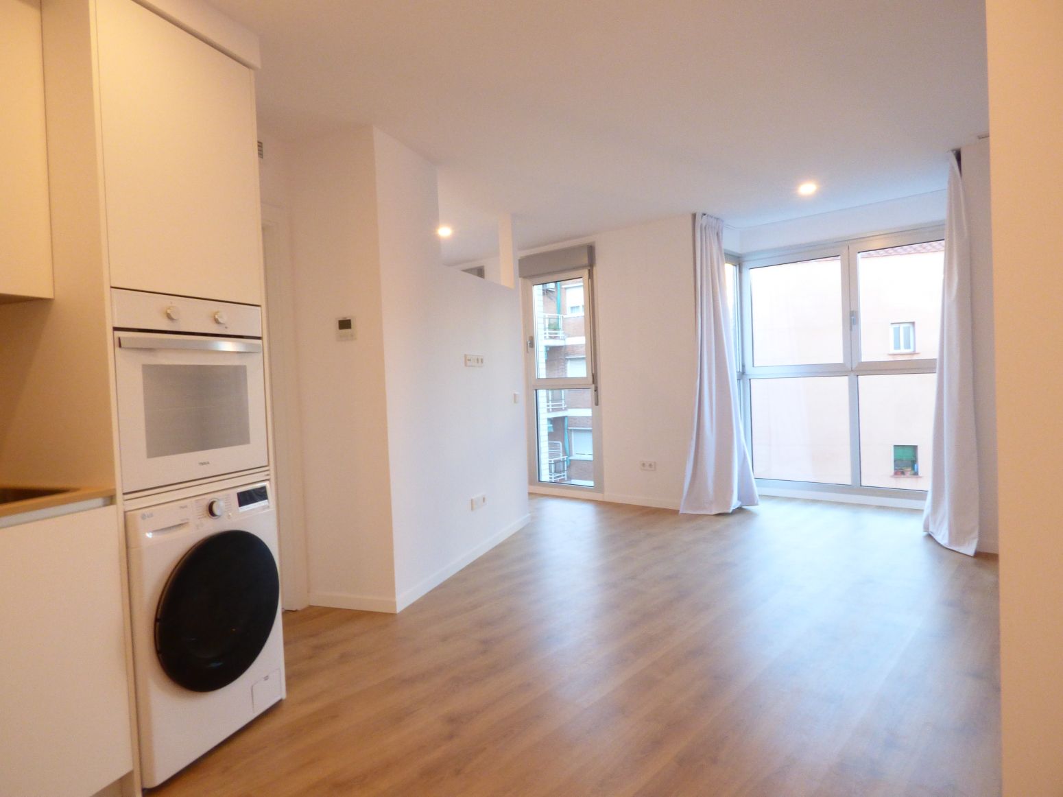 Habitación de Piso de alquiler en  Madrid Capital con Aire acondicionado, Calefacción y Trastero