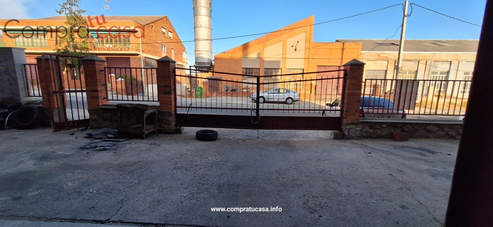 Vista exterior de Nau industrial en venda en Segovia Capital