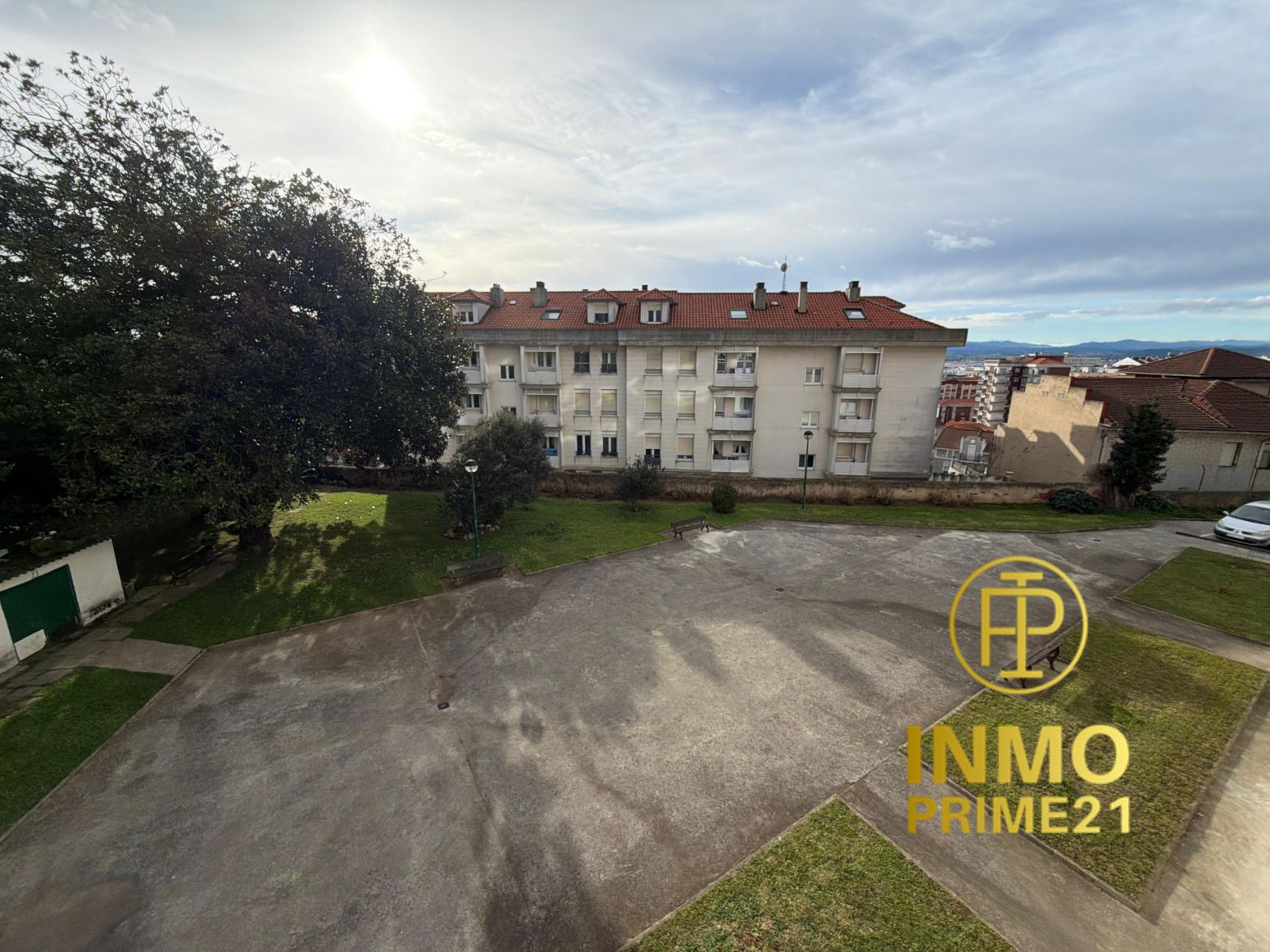 Vista exterior de Pis en venda en Santander amb Jardí privat, Parquet i Traster