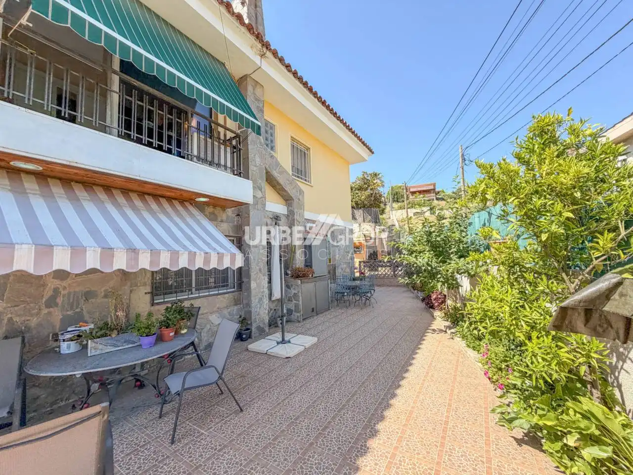 Exterior view of Detached homes for sale in Abrera  with Air Conditioner, Heating and Private garden