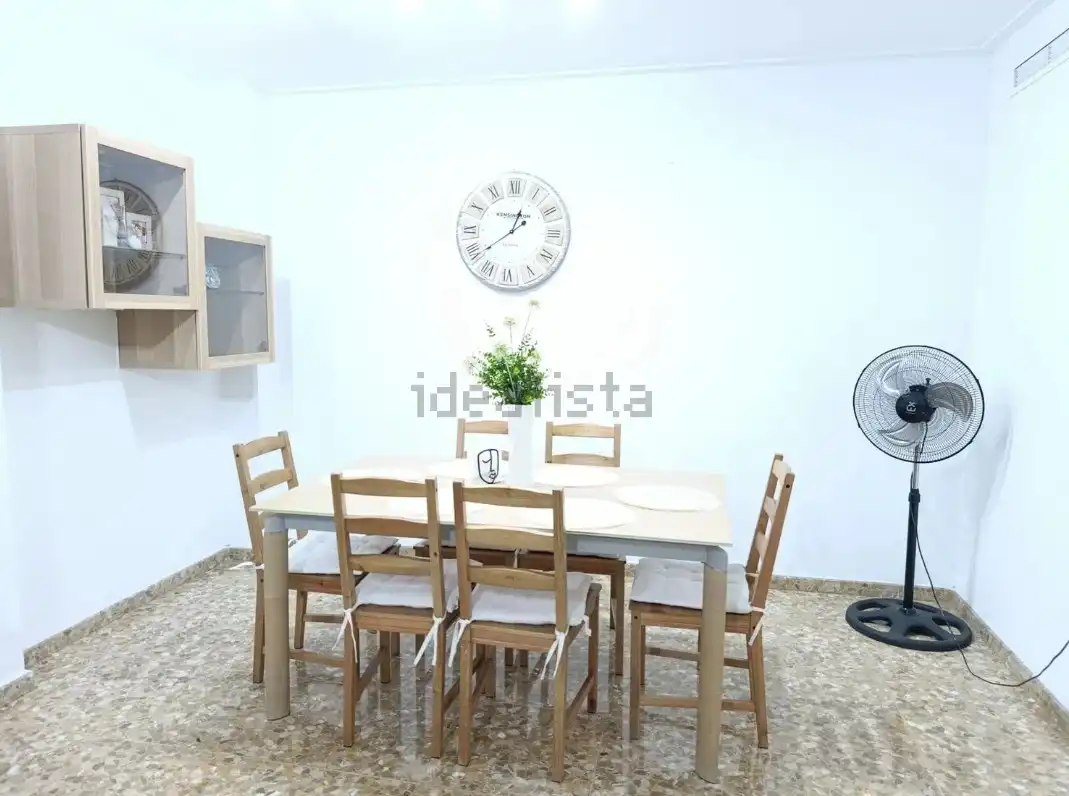 Dining room of Flat for rent in Silla  with Air Conditioner, Furnished and Oven