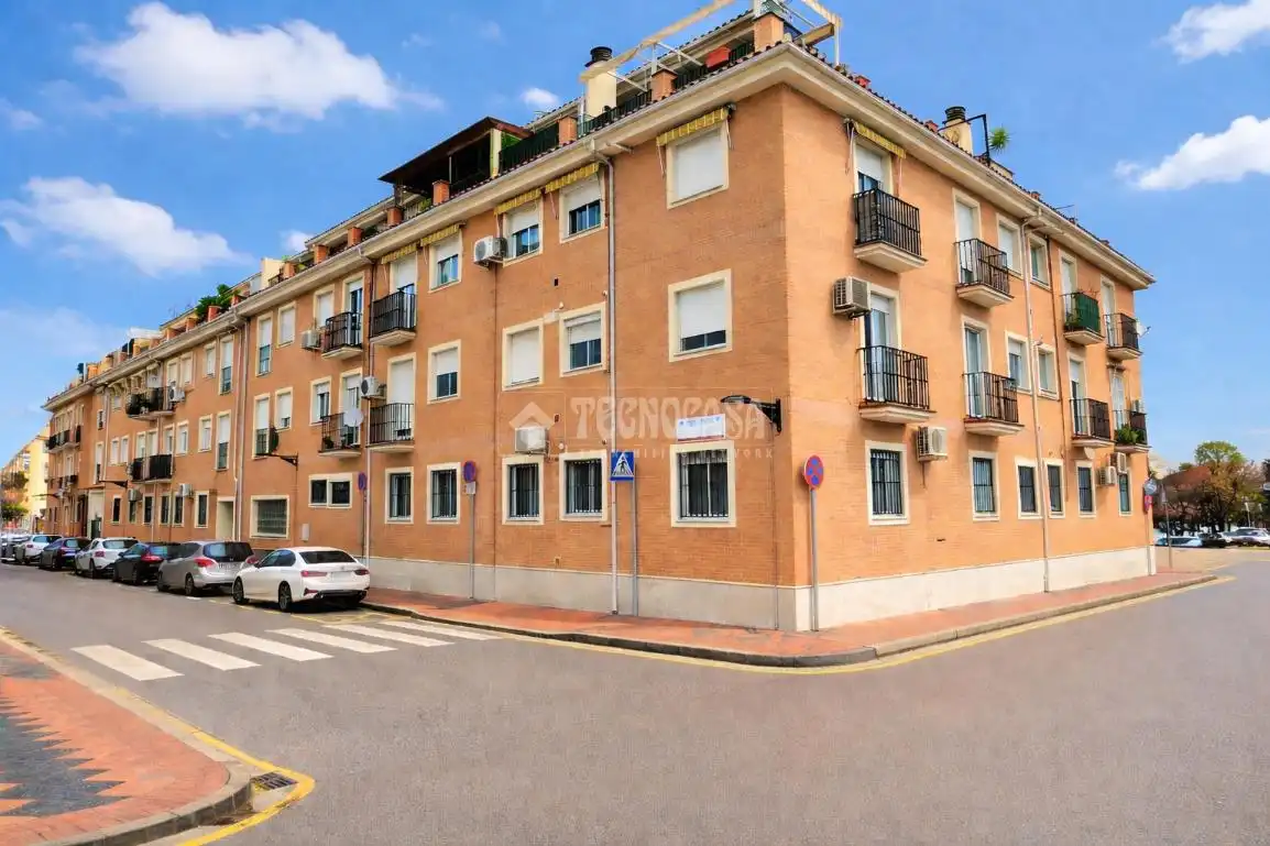 Exterior view of Garage for sale in Armilla