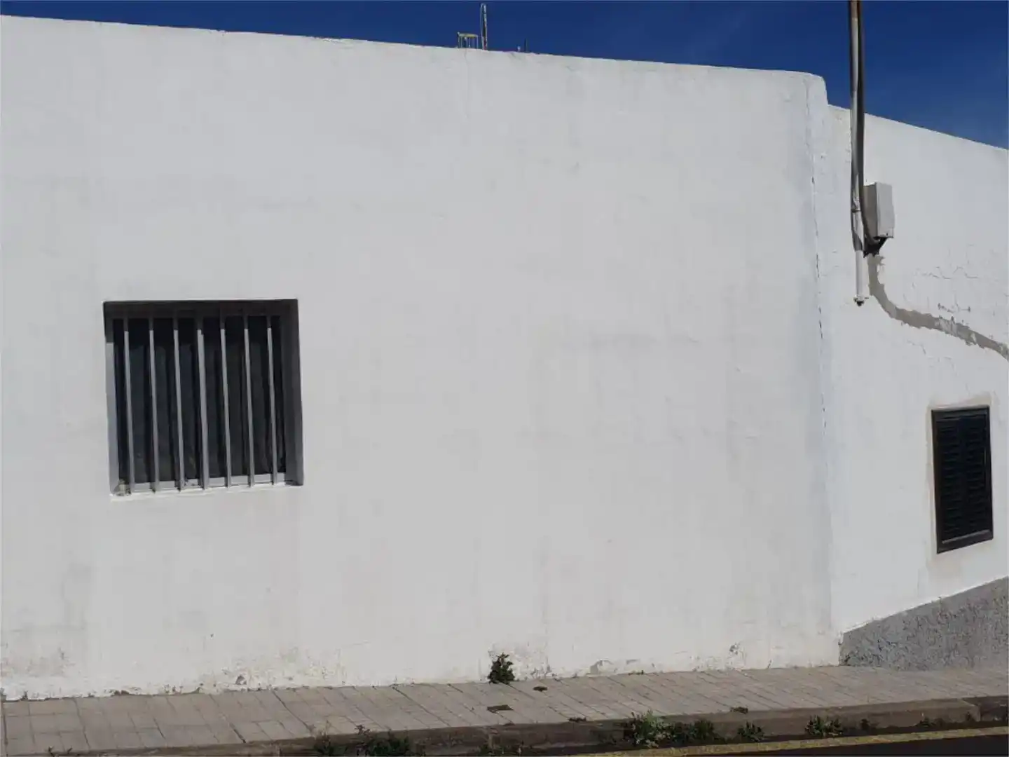 Vista exterior de Casa adosada en venda en Granadilla de Abona amb Jardí privat i Traster