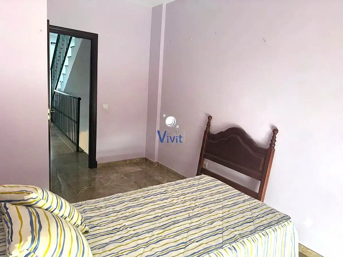 Habitación de Casa adosada en venta en Alcalá de Guadaira