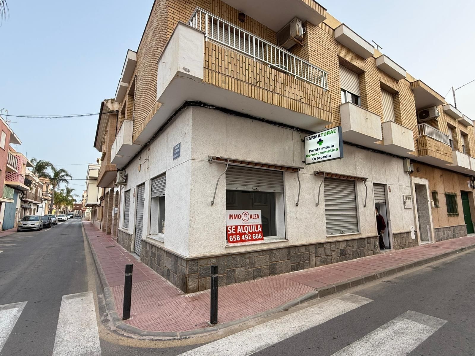 Vista exterior de Local de lloguer en Los Alcázares