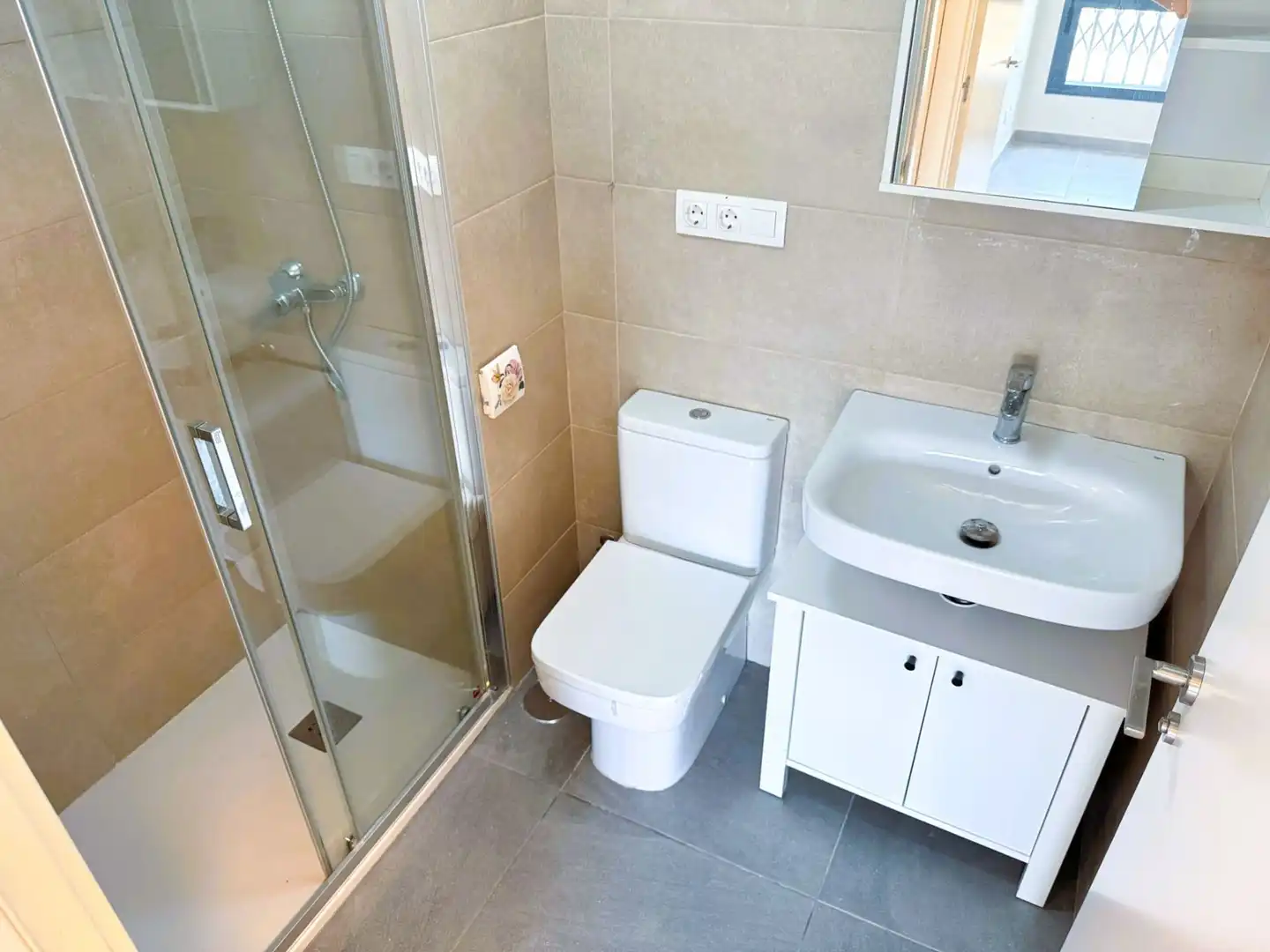 Badezimmer von Wohnung zum Verkauf in Almuñécar mit Klimaanlage, Heizung und Terrasse