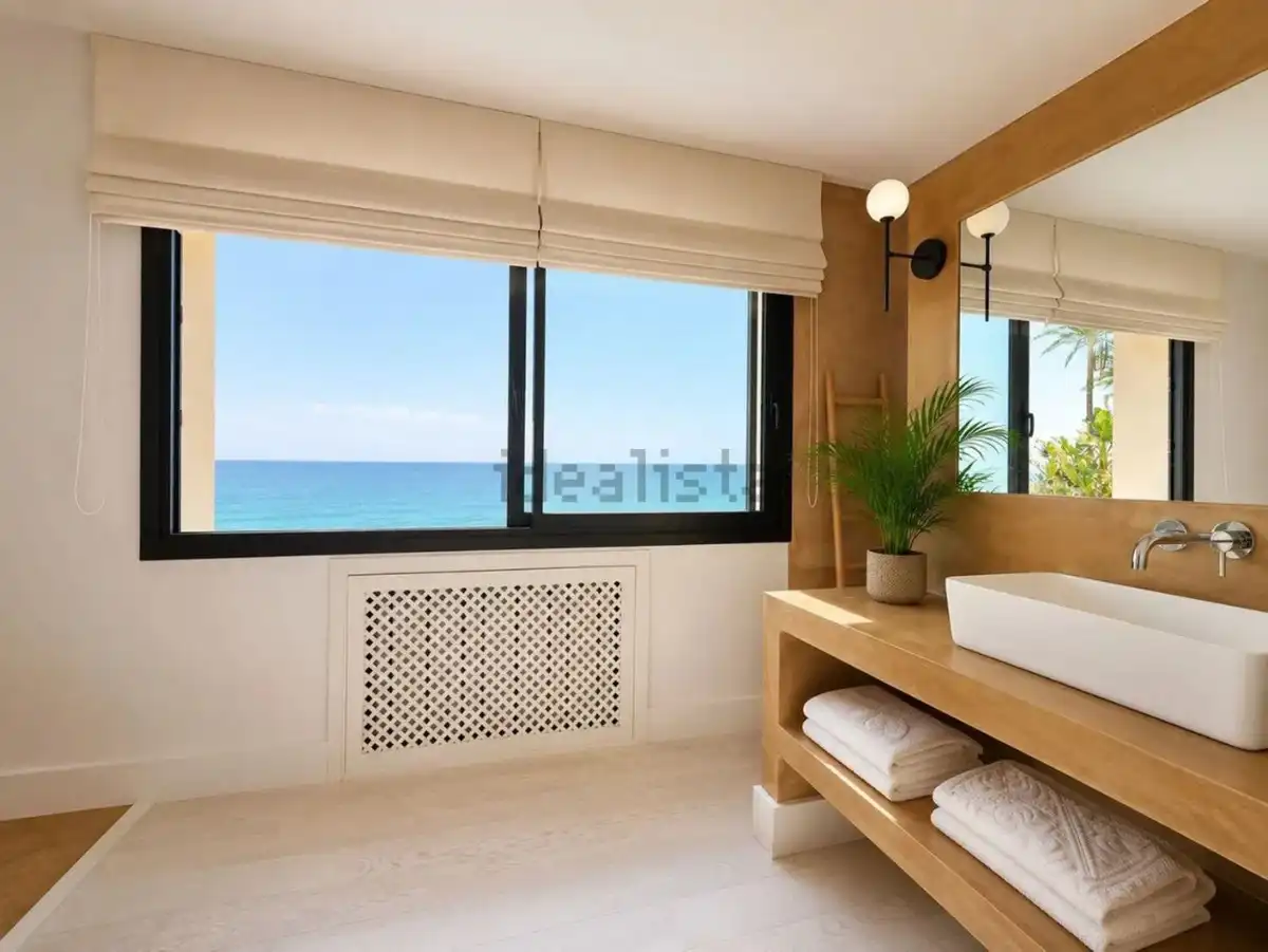 Bany de Casa o xalet de lloguer en Estepona amb Aire condicionat, Jardí privat i Terrassa