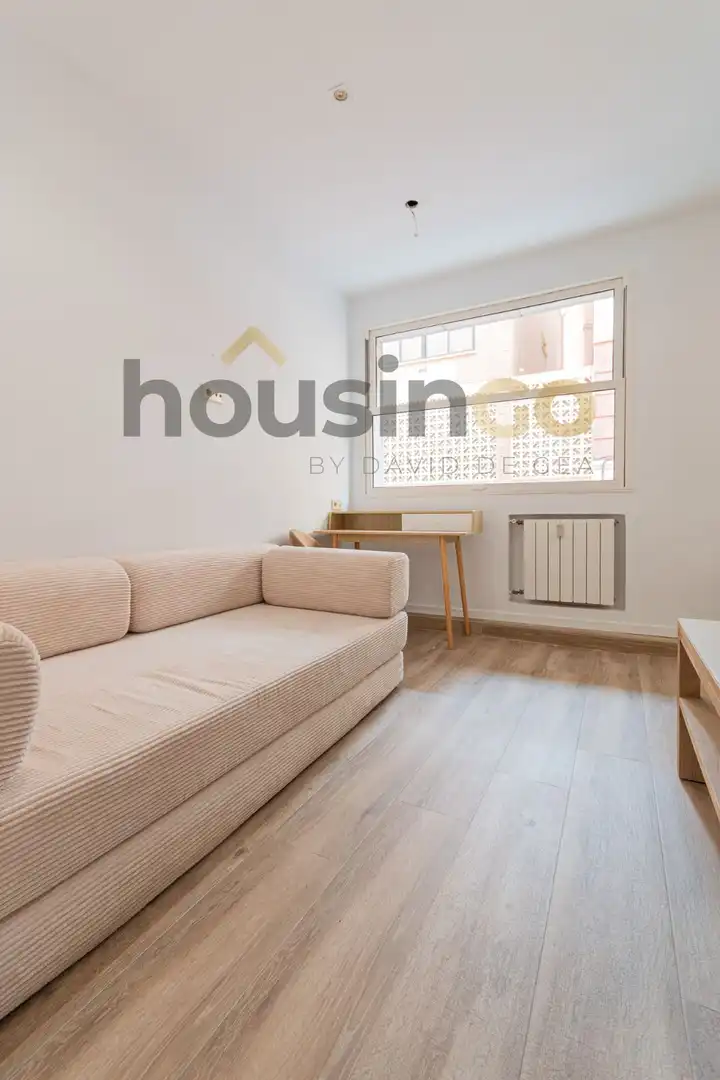 Study for rent in Juan Álvarez Mendizábal, Argüelles