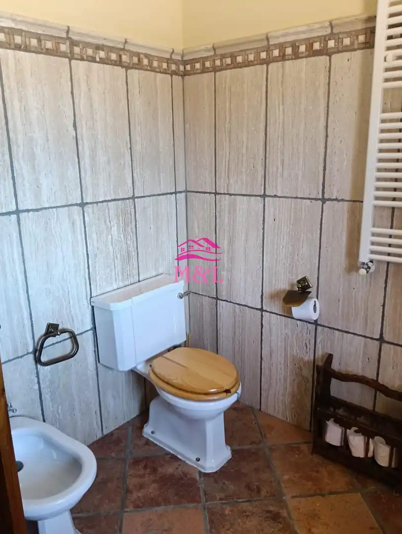Bathroom of Houses for sale in Esparragalejo  with Air Conditioner, Heating and Terrace