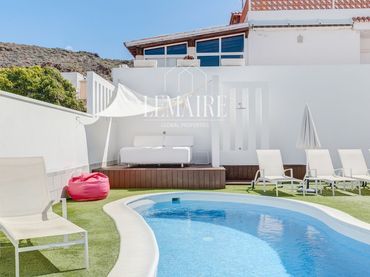 Villa avec piscine à vendre à CALLE EL PINZON, 1