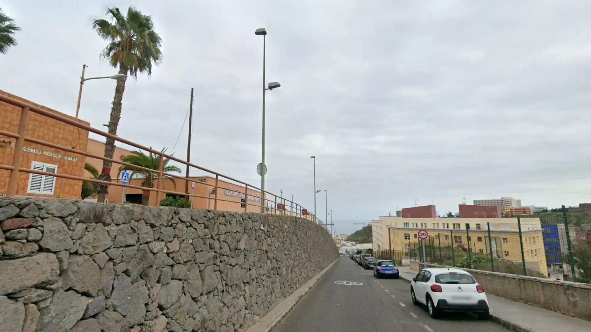 Vista exterior de Casa adosada en venda en Las Palmas de Gran Canaria