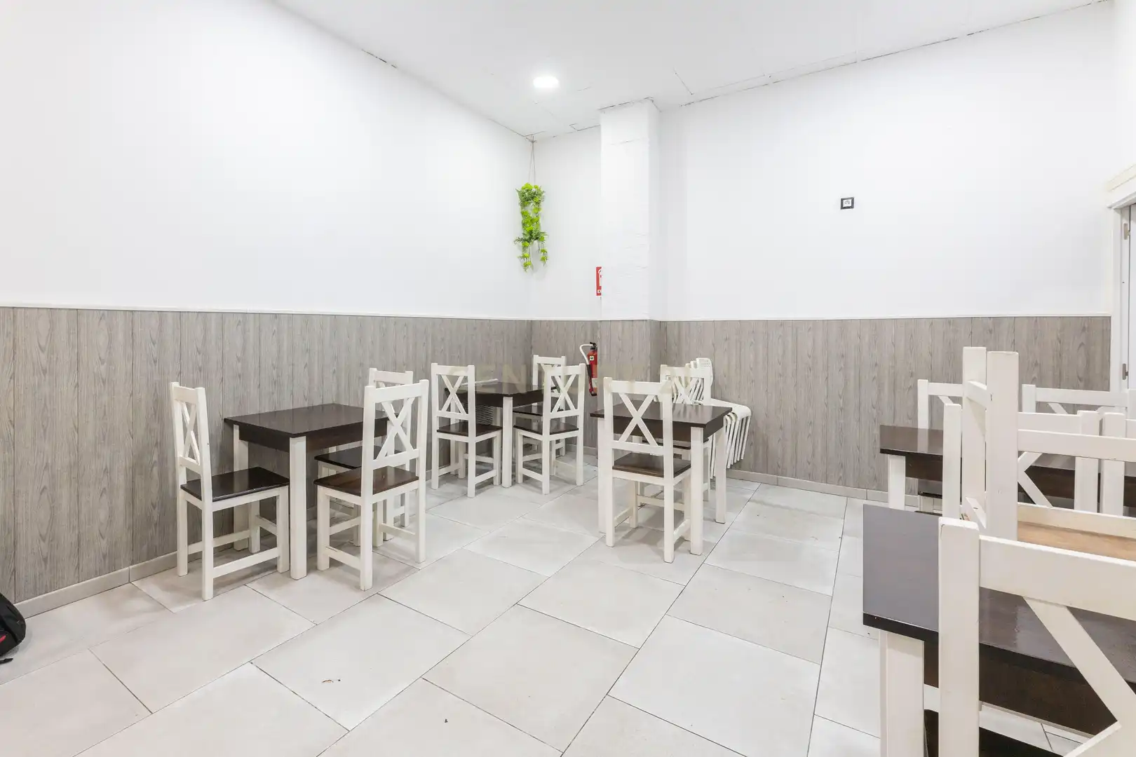 Local en venta en Valencia con Aire acondicionado y Alarma