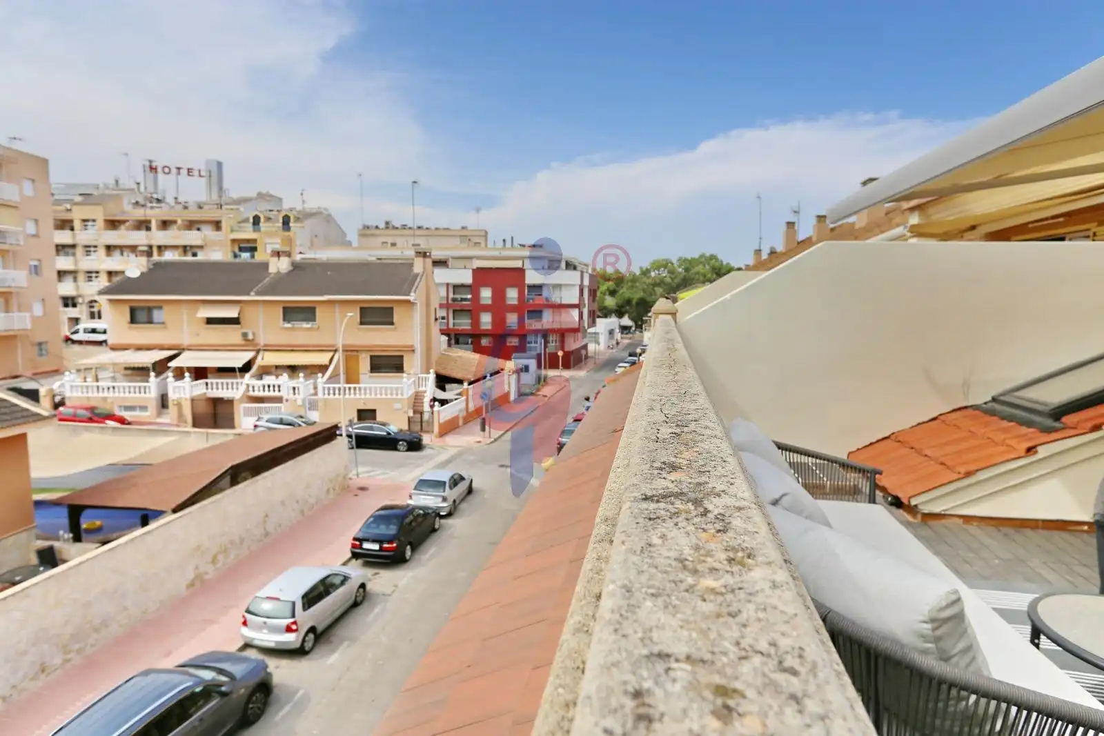 Vista exterior de Casa o xalet en venda en Guardamar del Segura amb Aire condicionat, Calefacció i Terrassa