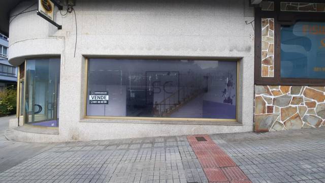Local comercial en Venta en Porta Nova