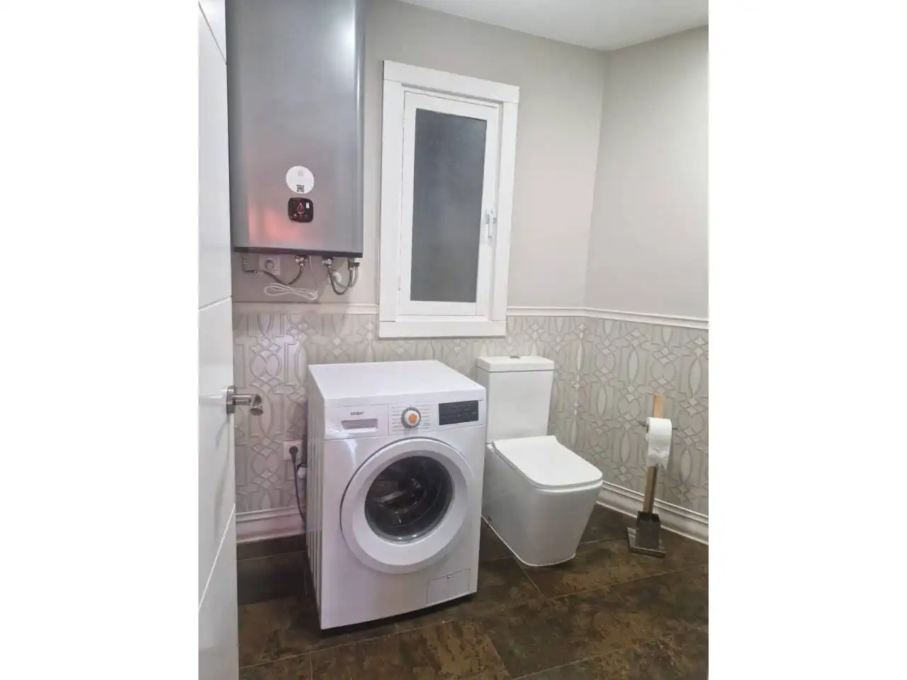 Bathroom of Flat for rent in Toledo  with Air Conditioner, Heating and Furnished