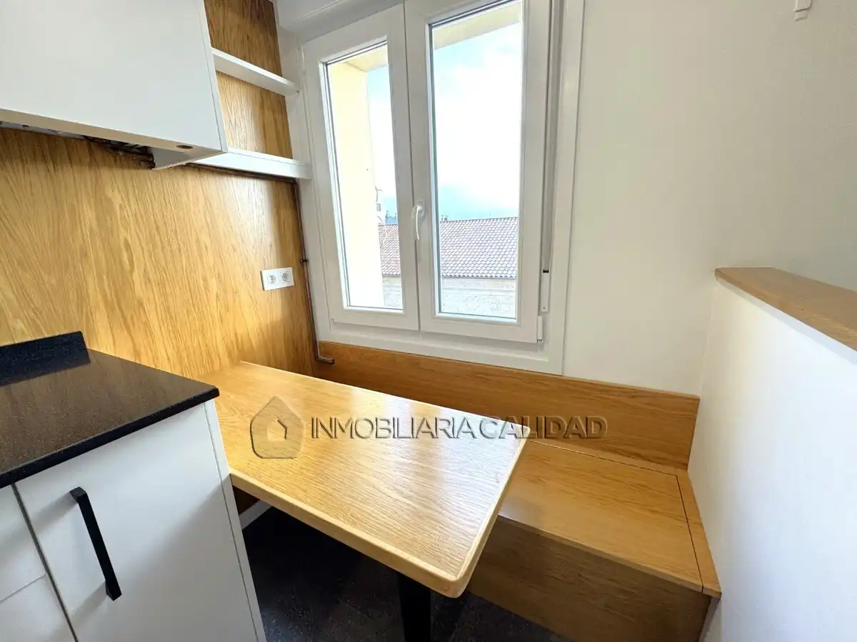 Balcony of Flat for rent in Burgos  with Heating and Furnished