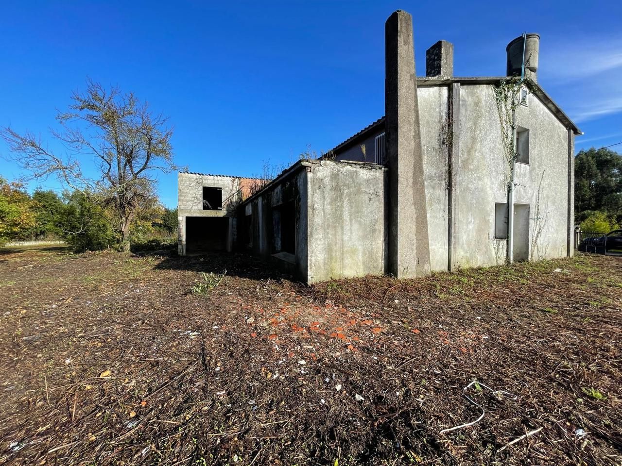 Vista exterior de Casa o xalet en venda en Oleiros amb Jardí privat i Terrassa
