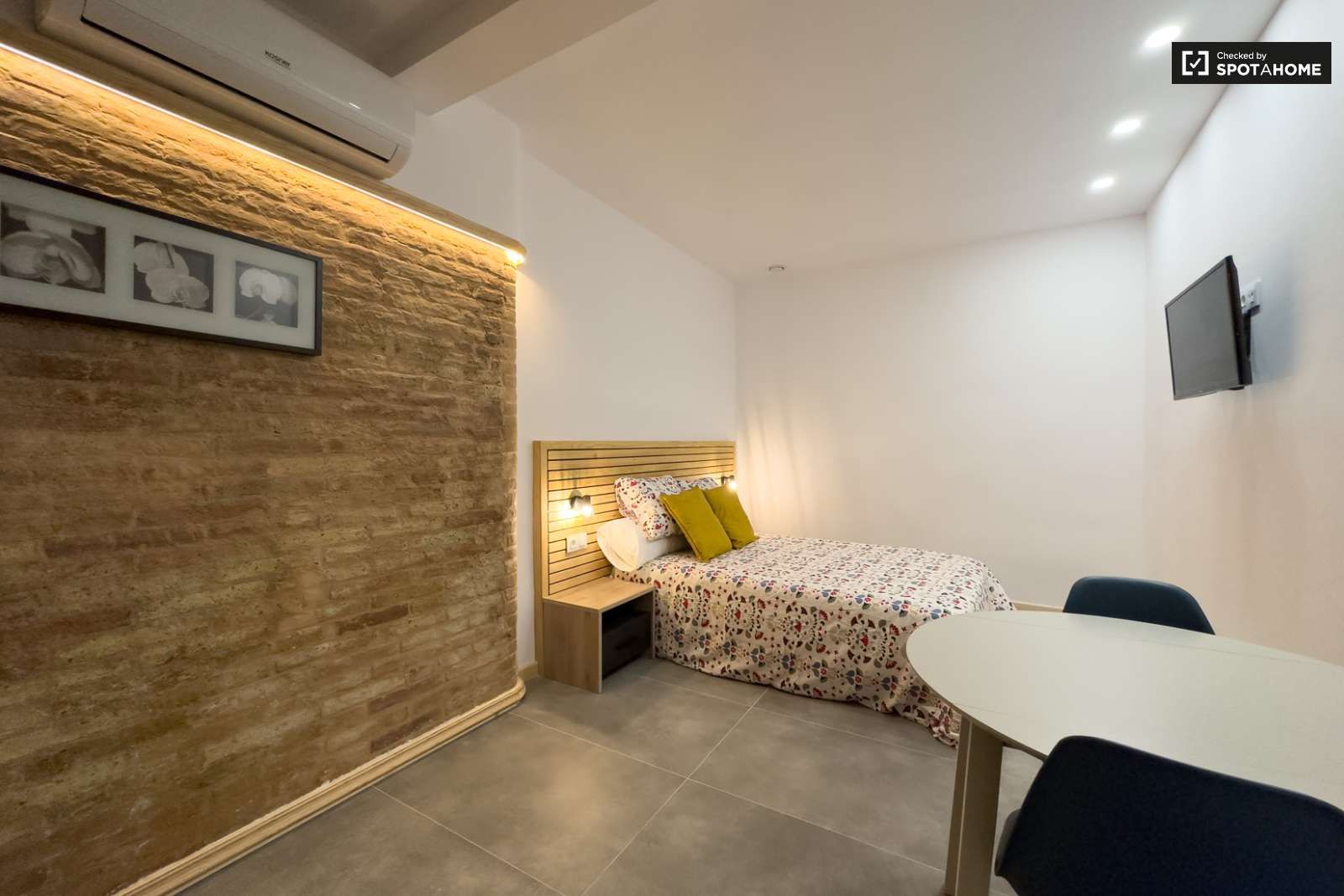 Flat to share in Collblanc