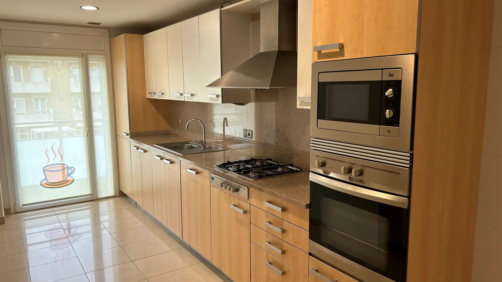 Cuina de Pis en venda en Girona amb Aire condicionat, Calefacció i Parquet