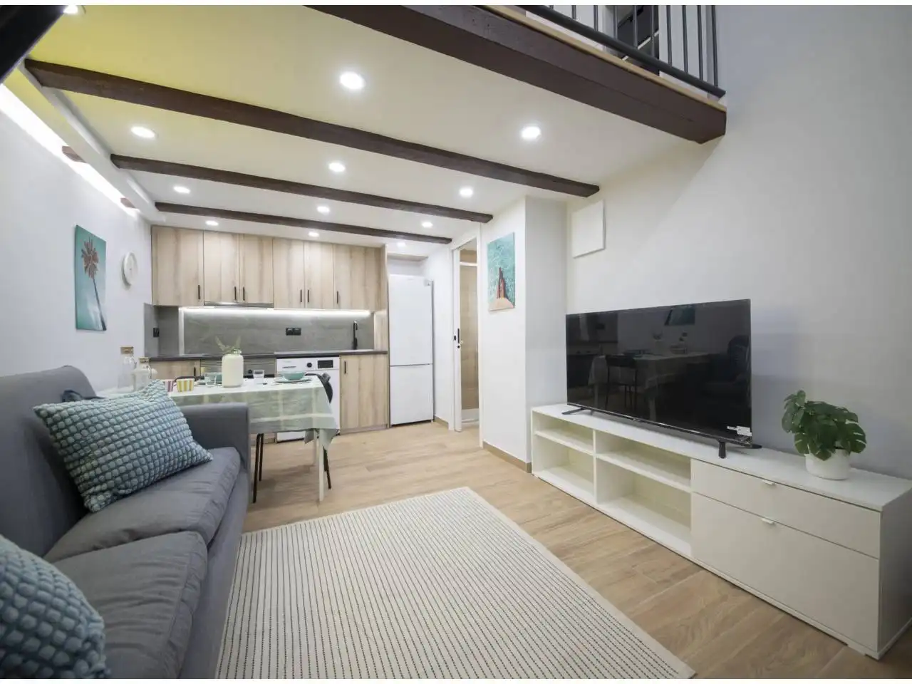 Wohnzimmer von Wohnung zum Verkauf in L'Hospitalet de Llobregat mit Parkett und Möbliert