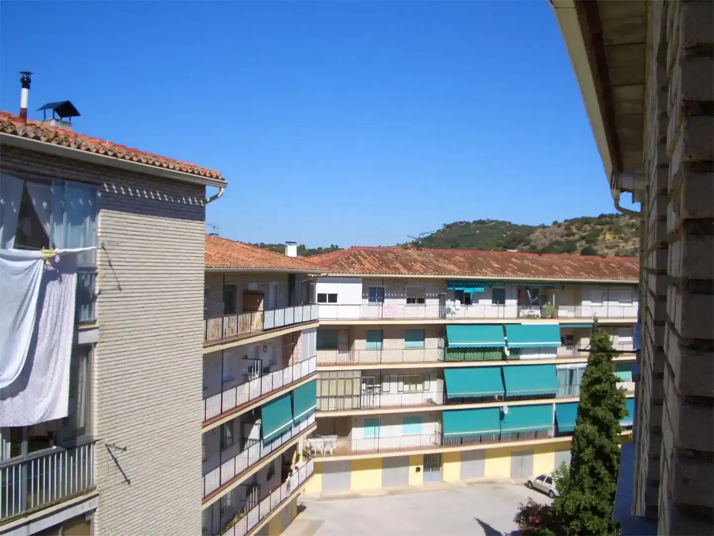Vista exterior de Pis en venda en Cebreros amb Jardí privat, Piscina i Moblat