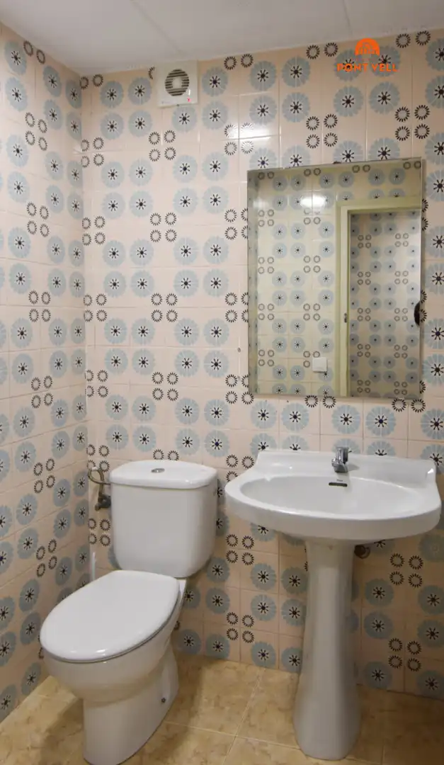 Local commercial à vendre à La Bisbal d'Empordà, imagen 17