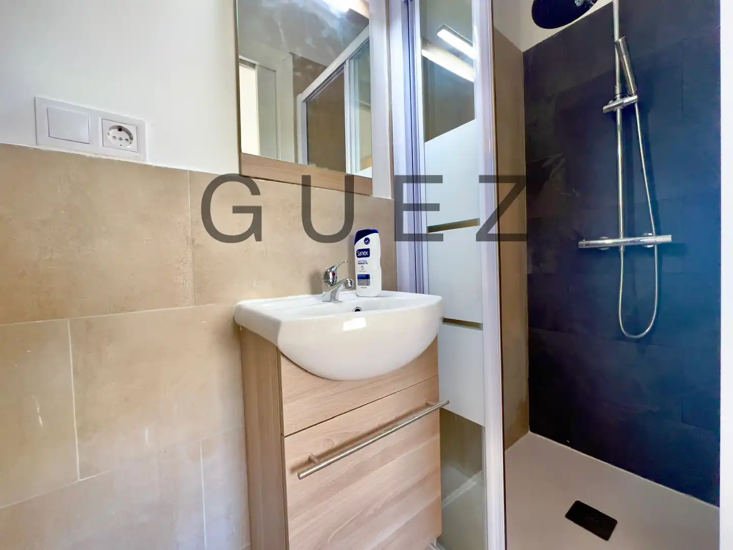Baño de Apartamento de alquiler en Puigcerdà con Calefacción, Jardín privado y Amueblado