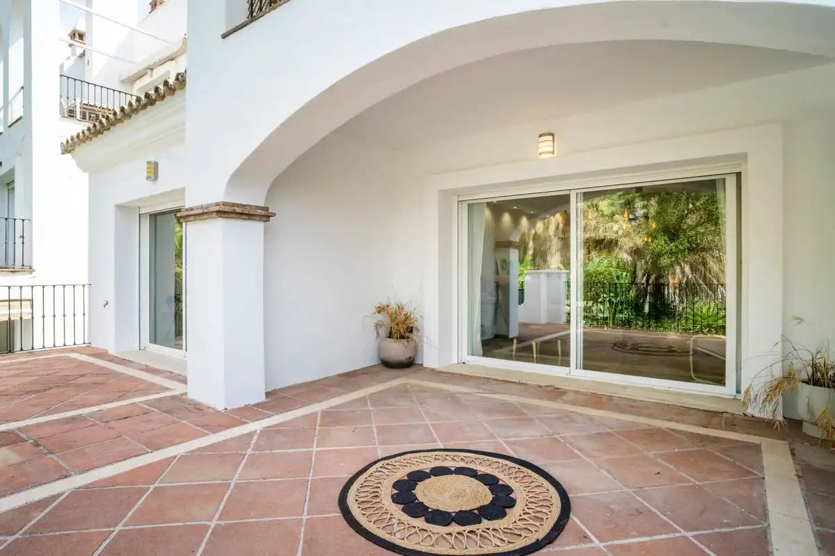 Piso en venta en Marbella con Aire acondicionado, Calefacción y Jardín privado