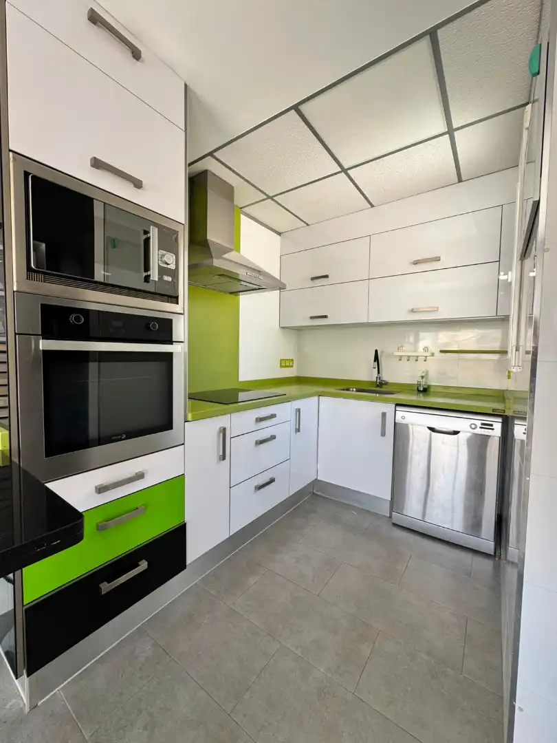 Cocina de Ático de alquiler en Valencia con Aire acondicionado, Terraza y Amueblado