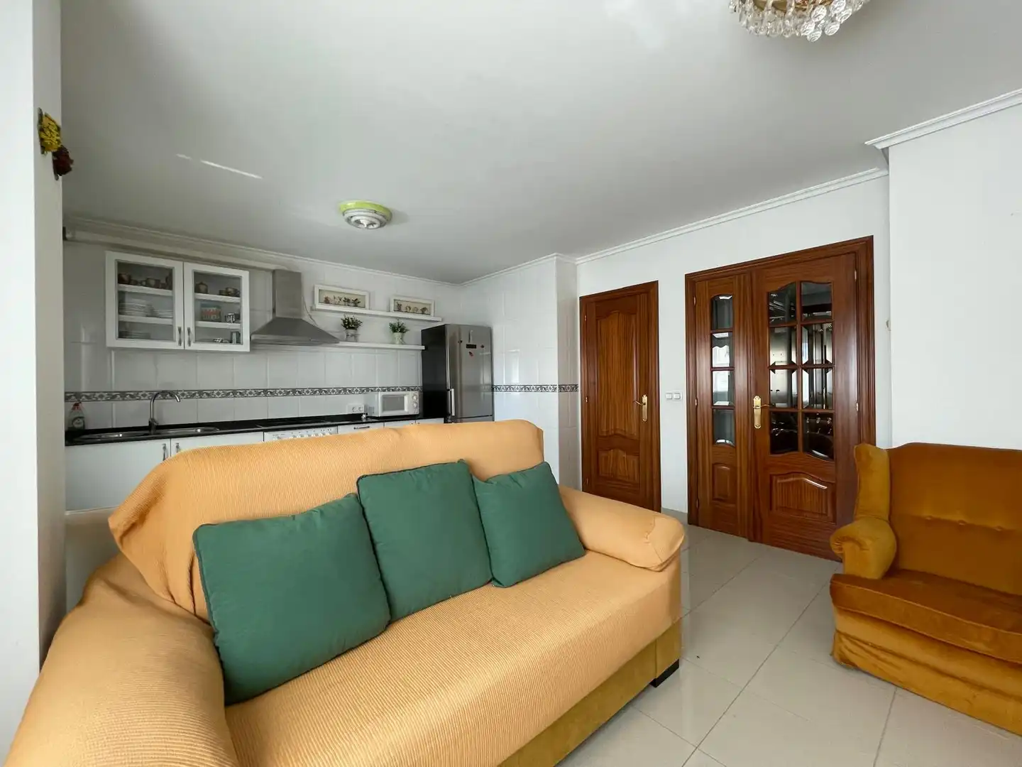 Sala de estar de Apartamento de alquiler en Ferrol con Calefacción, Parquet y Amueblado