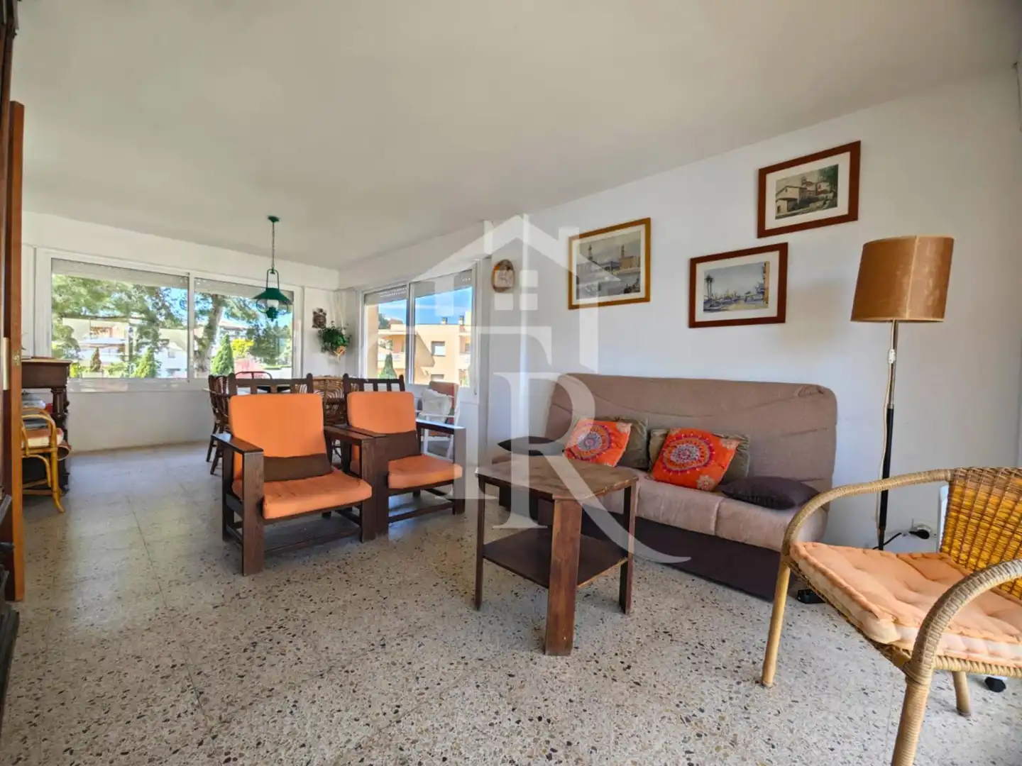 Wohnzimmer von Wohnung zum Verkauf in Roda de Berà mit Privatgarten, Terrasse und Abstellraum