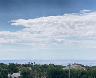 Vista exterior de Dúplex de lloguer en Pineda de Mar amb Aire condicionat, Terrassa i Balcó