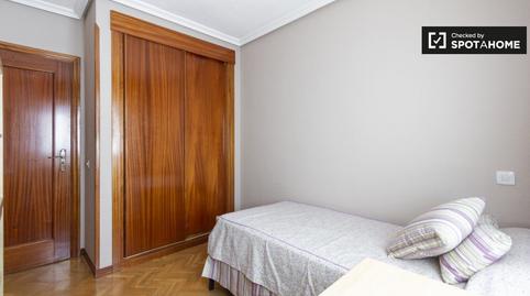 Photo 3 of Flat to share in Media Legua, Madrid