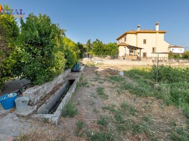 Terreno residencial en venta en Calle de Vicente Aleixandre