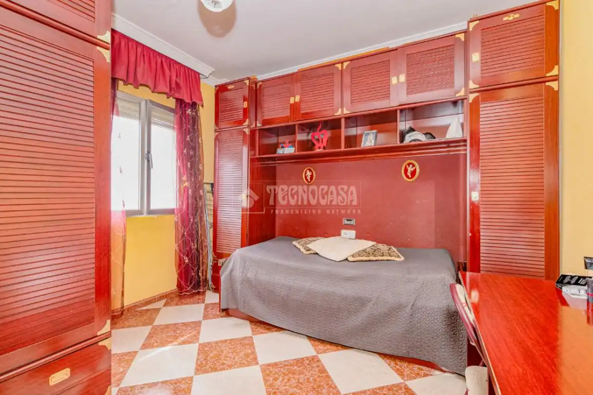 Habitación de Piso en venta en Lucena con Aire acondicionado, Amueblado y Balcón