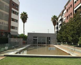 Piscina de Pis de lloguer en  Granada Capital amb Aire condicionat