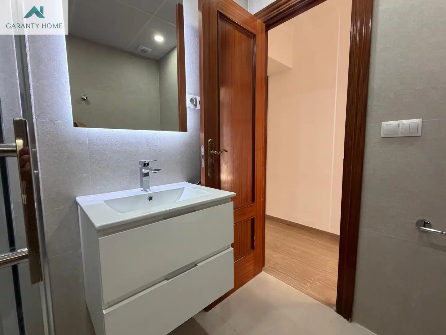 Baño de Planta baja de alquiler en Málaga con Aire acondicionado, Jardín privado y Terraza