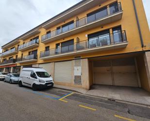 Aparcament de Dúplex en venda en La Bisbal d'Empordà amb Terrassa, Balcó i Piscina comunitària