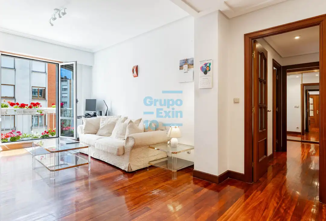 Living room of Flat for sale in Donostia - San Sebastián   with Heating