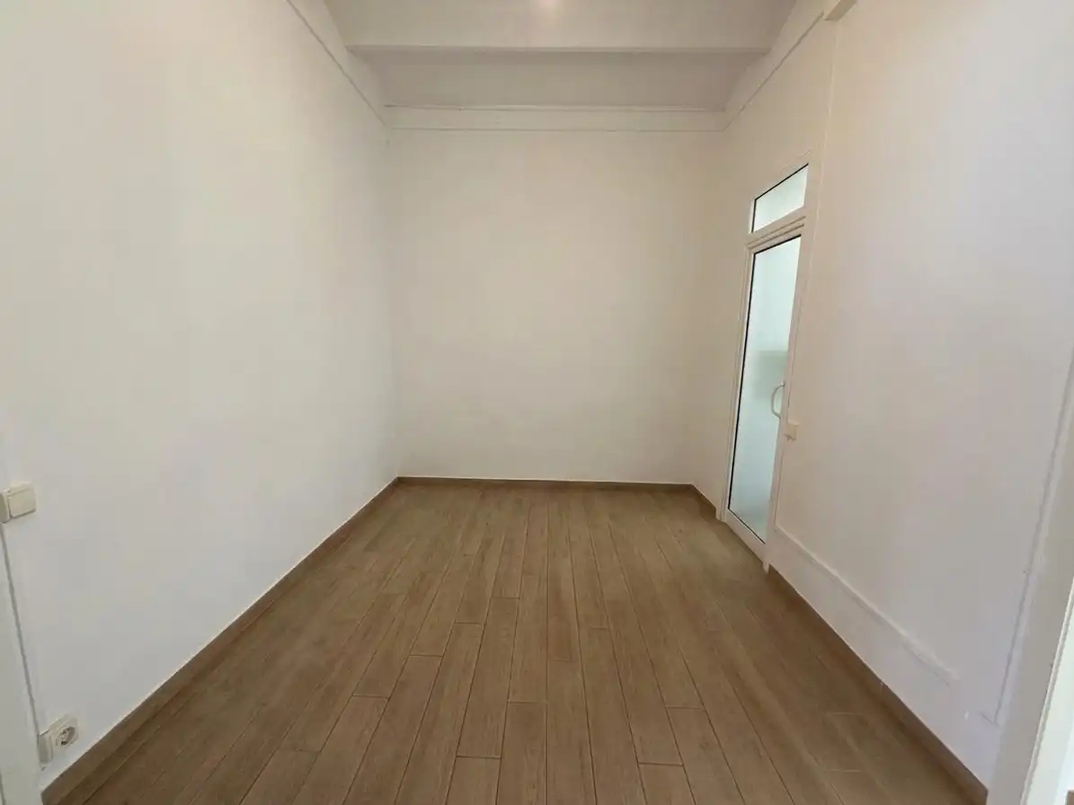 Dormitori de Casa adosada en venda en Barcelona amb Calefacció i Jardí privat