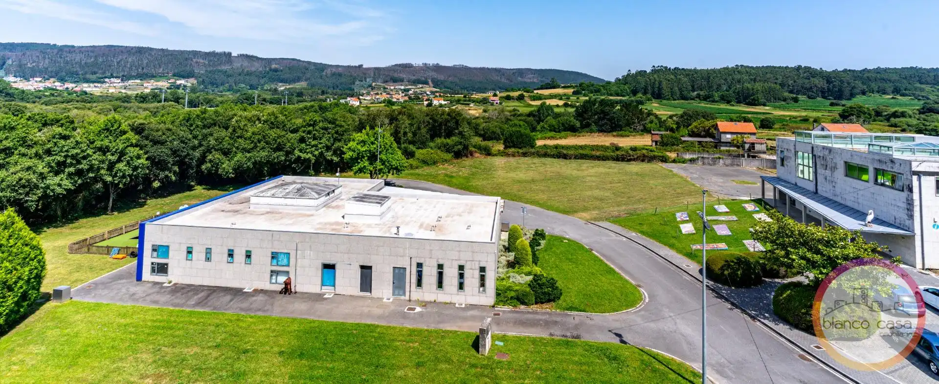 Vista exterior de Pis en venda en Ponteceso amb Calefacció i Moblat