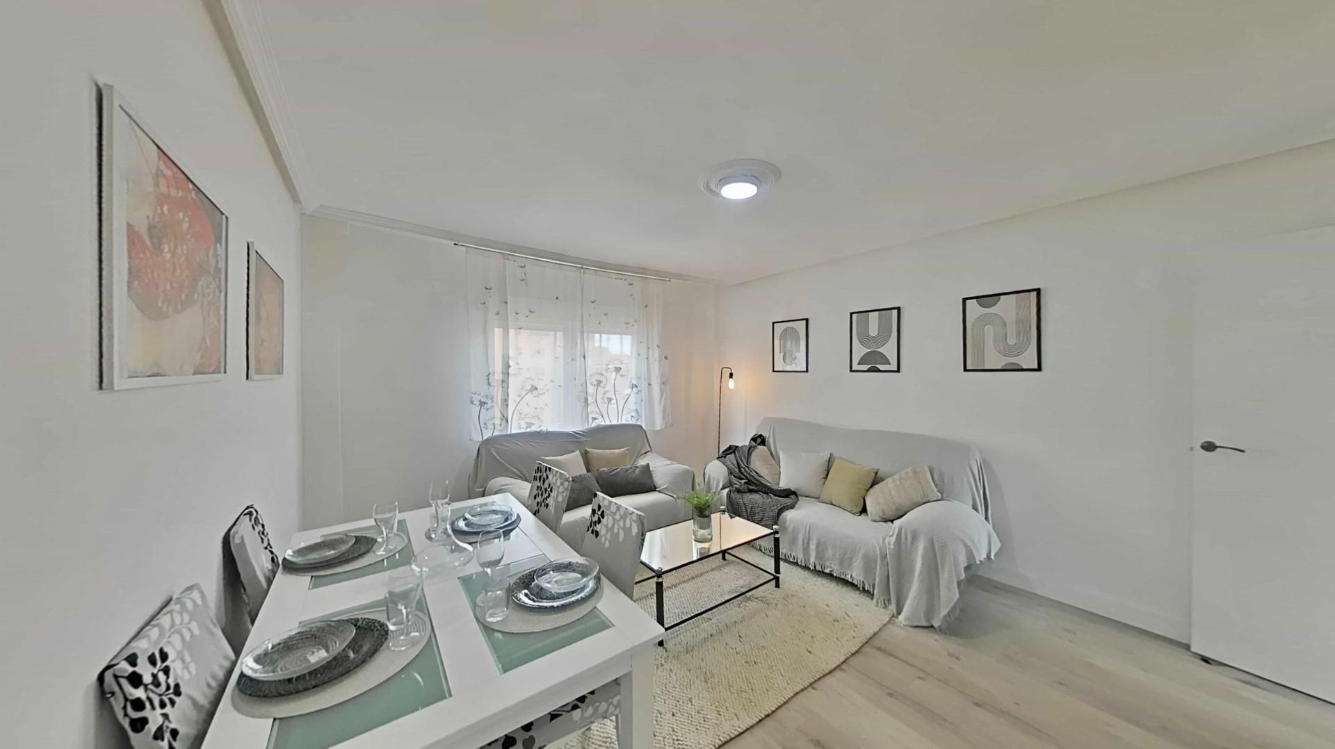 Bedroom of Flat for sale in Zamora Capital   with Heating, Terrace and Storage room