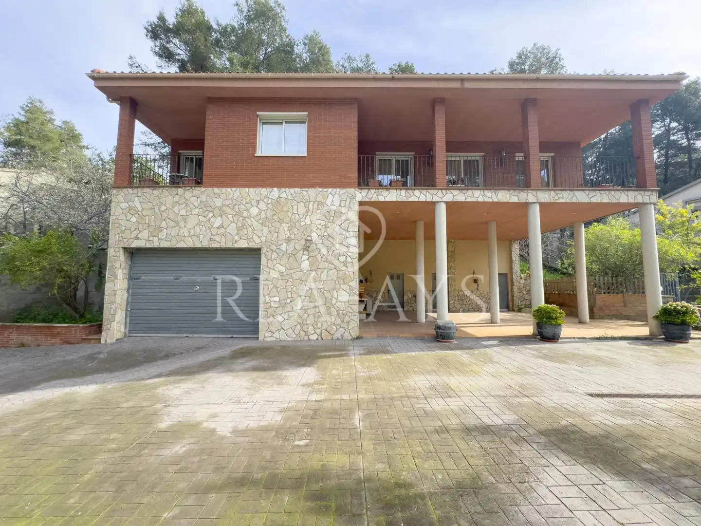 Vista exterior de Casa o chalet en venta en Vallirana con Aire acondicionado, Calefacción y Jardín privado