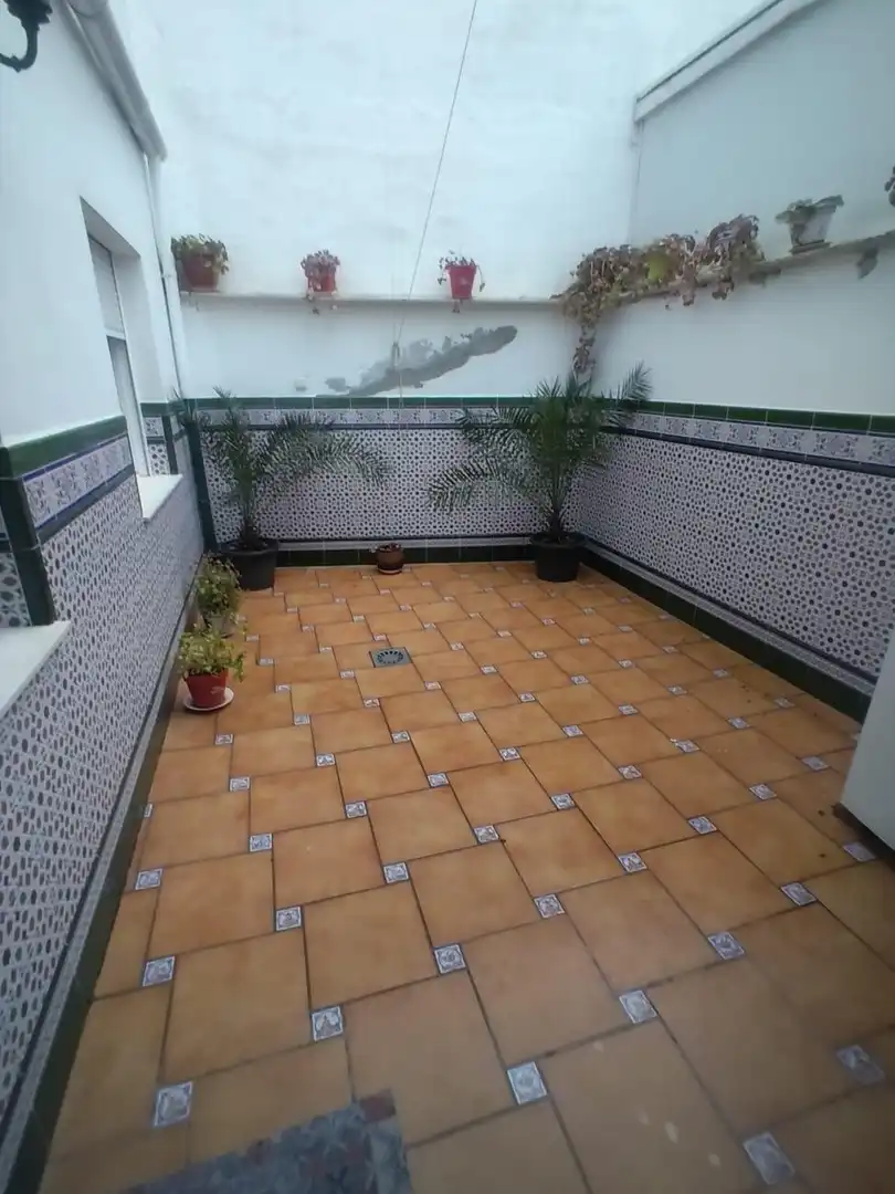 Casa con terraza en venta en Baena, imagen 3